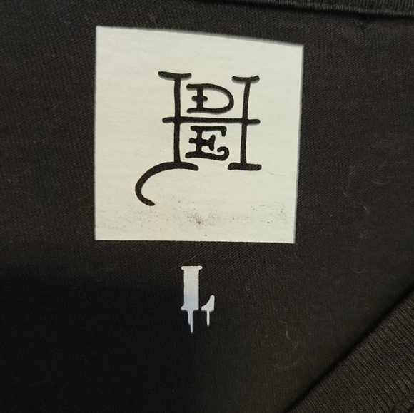 NWT Ed Hardy Iconic Cobra Snake Tee Shirt- Large - Picture 7 of 8